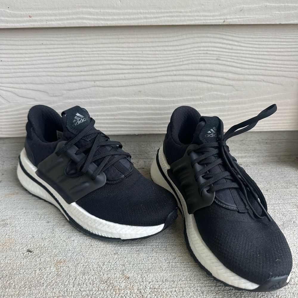 Adidas black and white tennis shoes, brand new